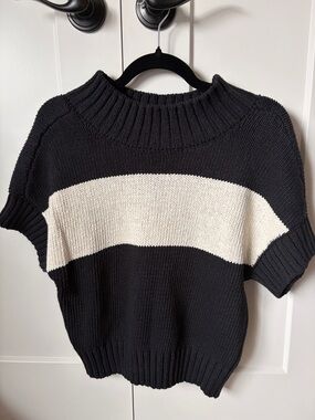 Black & Cream Short-Sleeve Turtleneck Sweater